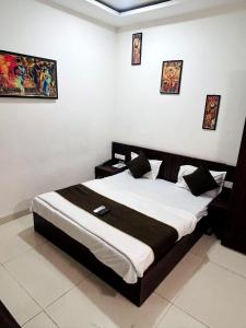 Hotel Lakshya Sheesh Mahal