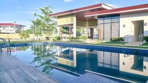 Serene Urban Homestay - Condo Near Mactan Airport