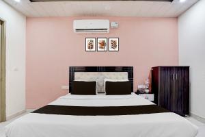 Hotel O by OYO Zirakpur City Court Complex Formerly The Platinum