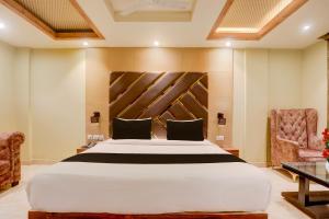 Townhouse Oak Amity University Patna Formerly The Golden Crown