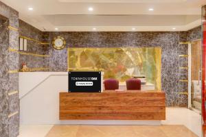 Townhouse Oak Amity University Patna Formerly The Golden Crown