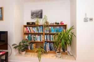 Cosy 3 Bedroom House near River Thames - Pass the Keys