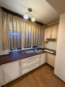 Іващенка 1а