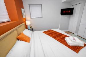 Modern 3BR Chicago Downtown Apartment Near Loyola University & Lakefront