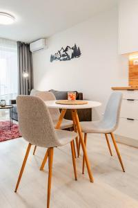 SkyFlat Bratislava-New Apartment near Airport Free Parking