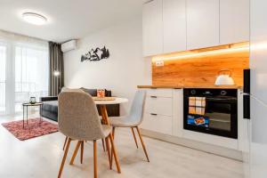 SkyFlat Bratislava-New Apartment near Airport Free Parking