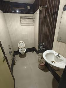Hotel Vishal - Near Surat Railway Station