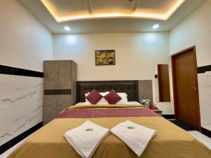Satya Nikunj INN