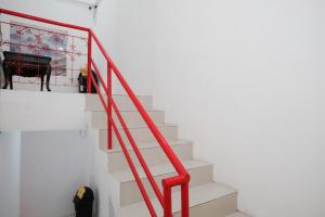 RedDoorz near RSUD dr Soewandhie 2