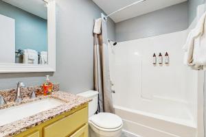 Sea Treasures Inn #210