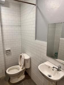 Capitol Tourist Inn 2026