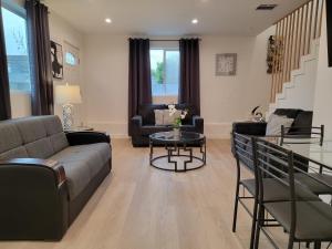 Spacious 2-Bedroom, One and a Half Bath Home in Pico-Robertson Near Beverly Hills and Cedars-Sinai