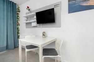 Przytulne Studio Trójka pod Żaglami w Jastrzębiej Górze z Tarasem by Noclegi Renters