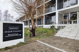 Przytulne Studio Trójka pod Żaglami w Jastrzębiej Górze z Tarasem by Noclegi Renters