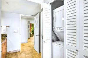 Mahana Whale Watching KBM Resorts Sunset Views 2 Units 4 Bedrooms ML-3479