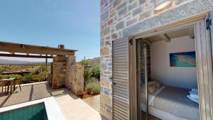 Gregory Luxury Villa by Cretevasion