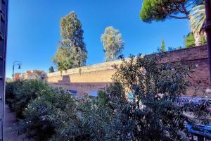 Historic Center Rome Colosseum 2BR 2BA Metro