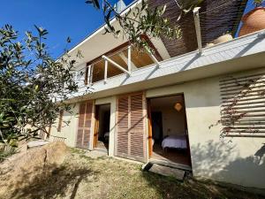 Villa darchitecte à Abbartello, vue mer et accès plage
