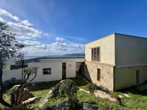 Villa darchitecte à Abbartello, vue mer et accès plage