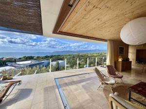 Villa darchitecte à Abbartello, vue mer et accès plage
