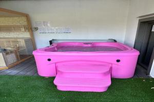 Luxury Estate with Pool & Spa