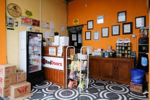 RedDoorz near Mojokerto Train Station
