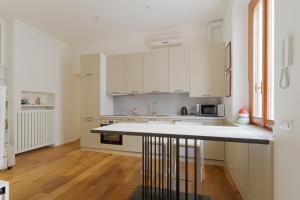 GuestHost - M5 Isola Cozy Apartment