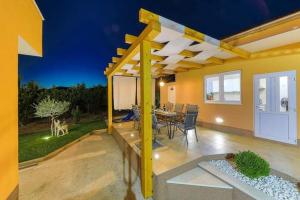 Family Villa with Heated Pool&Jaccuzi