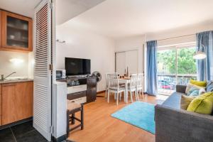 1BR Apartment with Pool @ Lago Azul