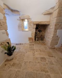 Trullo Vignaiolo with Private Pool in Ostuni