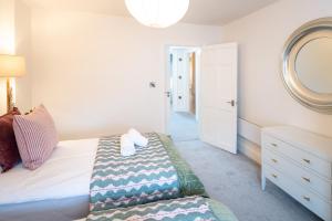 Luxury Flat Sleeps 5 Lyme Regis close to beach
