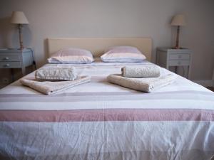 "Le Jazzy" by EnjoyNice, 3-bedroom, 2-bathroom spacious central apartment