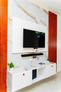 Kijani by UrbanStays