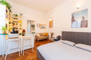 Ora, home on the sea.