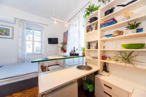 Ora, home on the sea.