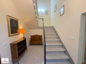 Bellissimo terratetto con giardino e posto auto by Florence Sweet Homes