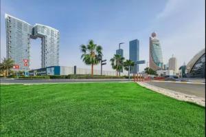 Vogue Vacation Homes, Al Wasl 1 Residences Near Zabeel Park and World Trade Centre, Two Bedroom Apartment with Balcony offering Dubai Frame and City View, Access toAmenities, Walkable to Max Fashion Metro Station