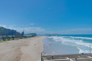 Currumbin 2BR Pool Days & Beach Walks