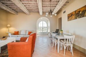 Apartment Pino - 2 bedroom apartment in Tuscany