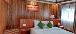 Rocks Beach Boutique