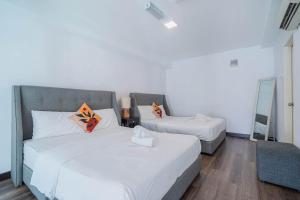 2BR Maritime Suite Duplex George Town SeaView