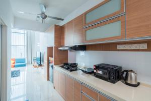 2BR Maritime Suite Duplex George Town SeaView