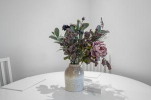 Bruce Road 3 Bedroom Apartment - Glenrothes, Fife