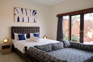 5beds, 10 ppl, 10mins to beach, Private Pool