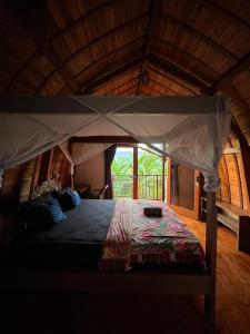 Ayolah surf House and surf camp west bali