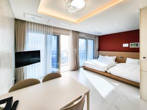 Paramion Hotel