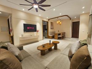 Japandi theme Apartment 10 mins from Chandigarh Airport - by Zeppelin Stays