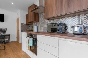 Stylish 1BR URBAN stay, CITY Centre