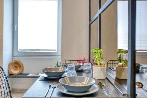 Stylish 1-Bedroom Apartment Just 5 Minutes from Valletta by Ferry
