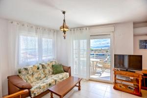 Apartamento acogedor, gran balcón y piscina en la terraza